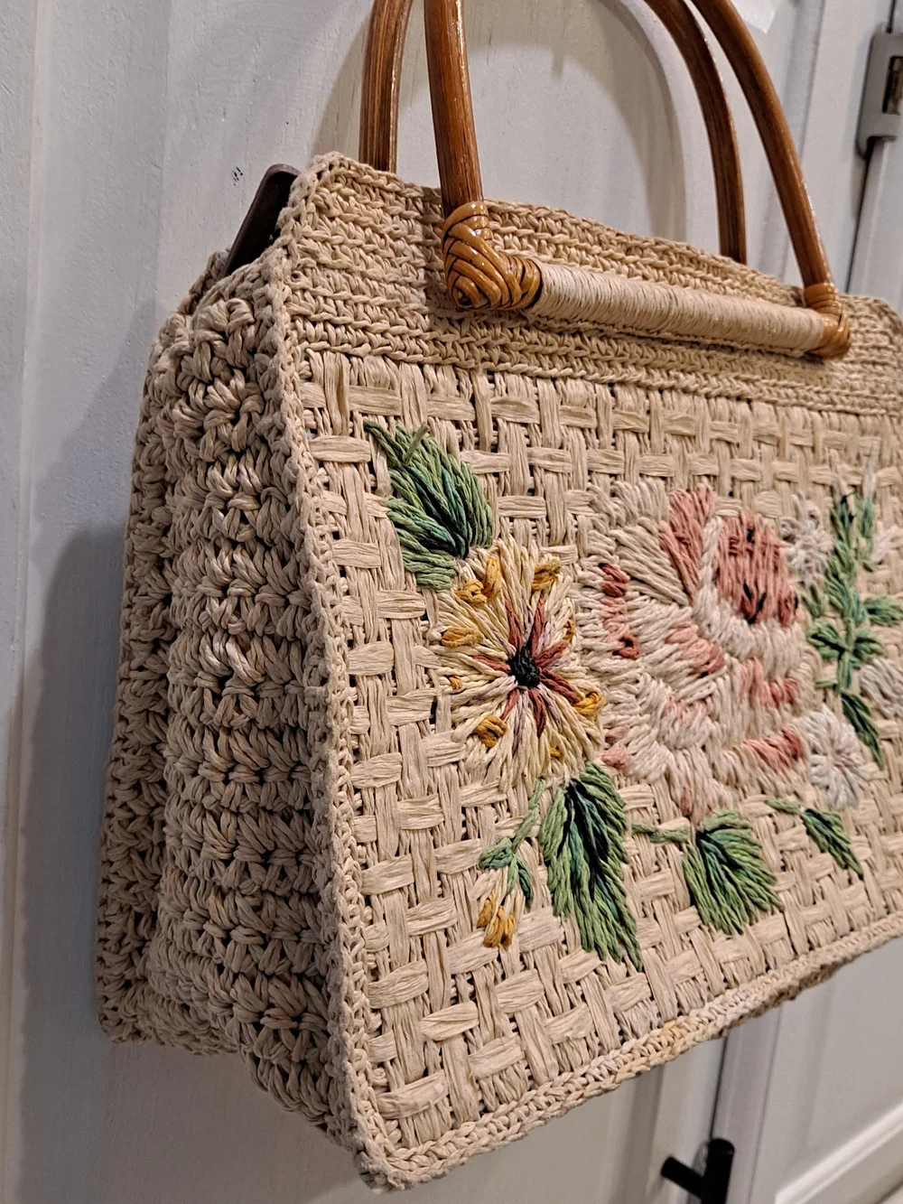 Fossil Vintage Woven Paper Straw Shoulder Bag Floral Pink Green Embroidery